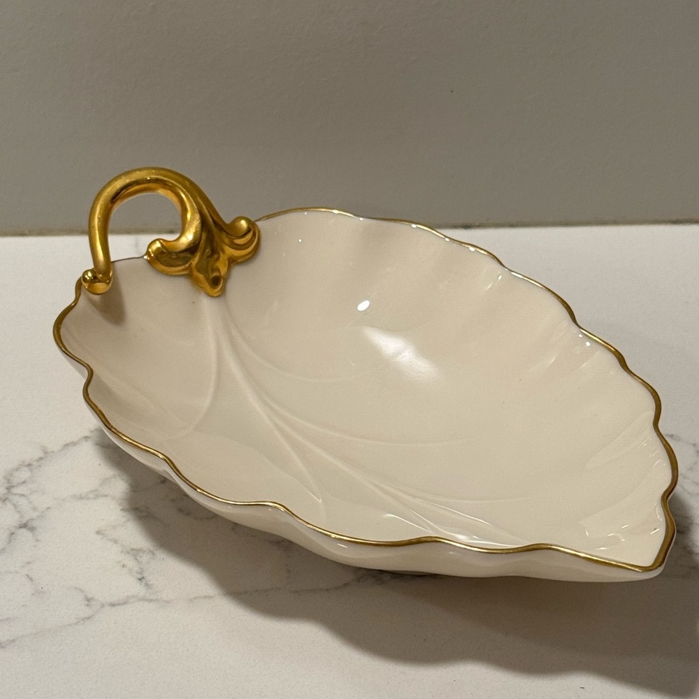 Lenox Ivory Leaf-Shaped Dish with 24k Gold Accents